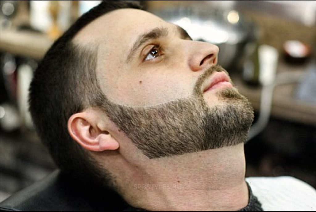 Corte de pelo de la barba en el salón grial